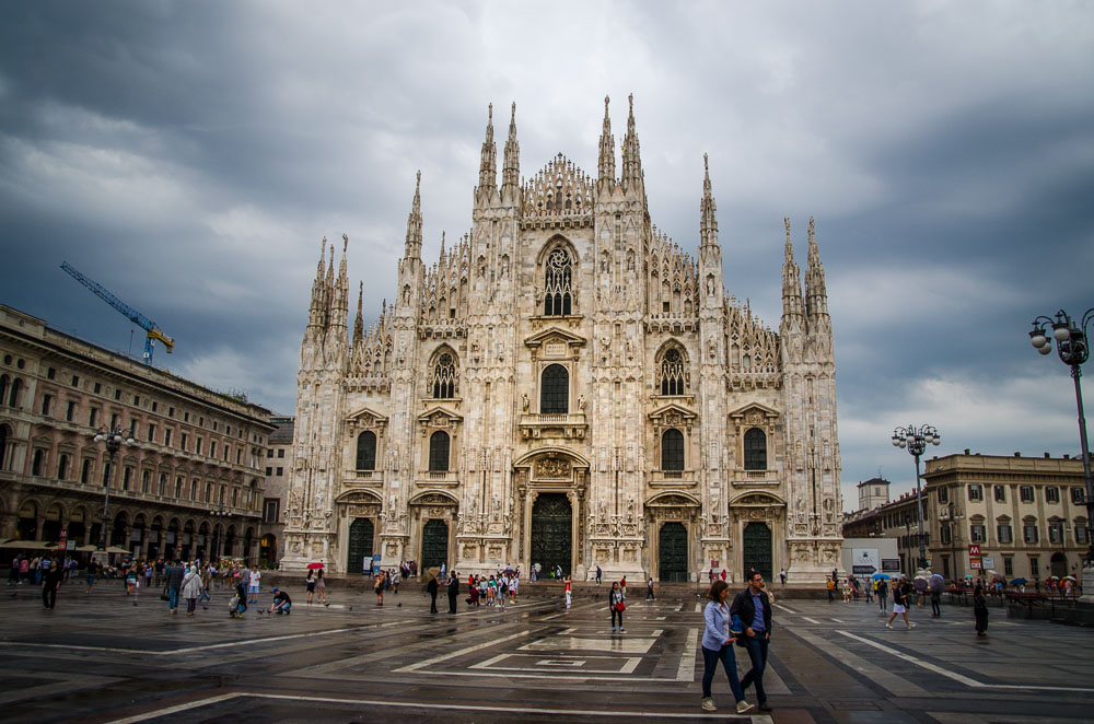 Orbitz-Italy-3 perfect days in Milan-Duomo-1-Getting Stamped